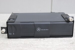 Used JDM audio head unit (SLK230 R170 Mercedes-Benz)