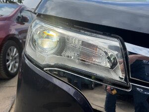 Used JDM headlight set (B21W HID W1048)
