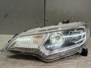Used JDM headlight set (GP5 W0350)