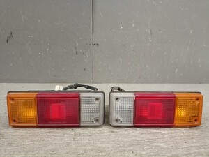 Used JDM tail light set (SK82TN Nissan)