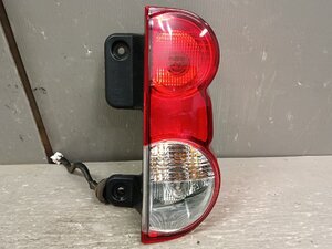 Used JDM tail light set (NV200 M20 DBA-M20 T002)