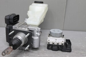 Toyota Prius used OEM part (ZVW50 ABS Toyota)