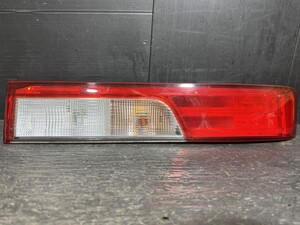 Used JDM tail light set (NV100 DR17W D146)