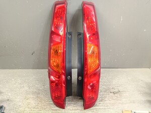 Nissan X-Trail tail light set (NT31 T31)
