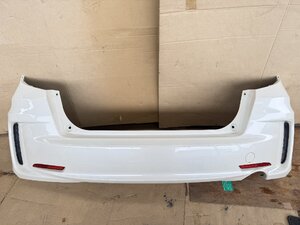 Used JDM auto part (GP4 NH624P Honda)