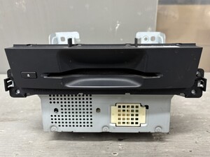 Used JDM navigation head unit (NAU-P8210JP UQY7365)