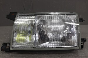 Toyota Crown headlight set (SDX GS130 GS130-AEPFK)