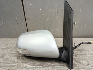 Used JDM auto part (ZGM10)