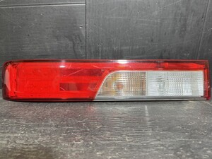 Used JDM tail light set (NV100 DR17W D146)