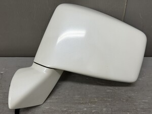 Used JDM auto part (PNU31 U31 QX1)