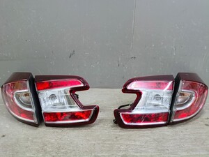 Used JDM tail light set (KZM4R Renault)