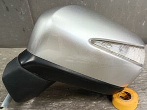 Honda Odyssey used OEM part (RB3 NH704M)
