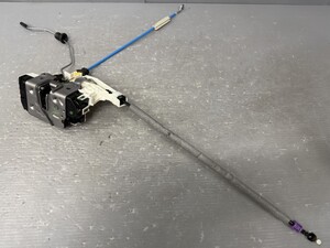 Used JDM auto part (B180 W246)